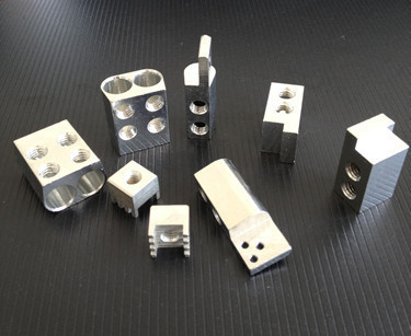 溫州企豐精密五金 廠家直銷優(yōu)質(zhì)銅端子與電表接線柱，兼營化妝品批發(fā)