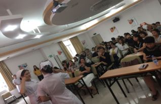 不忘初心 矢志不渝 區(qū)衛(wèi)計(jì)局組織開展護(hù)士節(jié)紀(jì)念活動