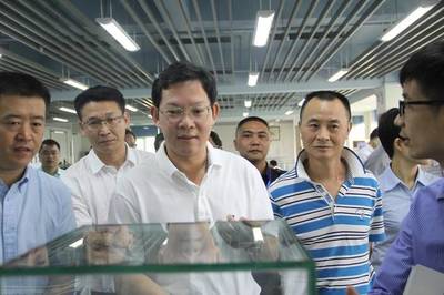 珠海一職實驗學校、新青科技園齊獲市長鄭人豪點贊