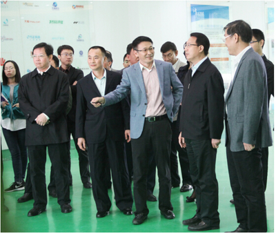 市長、書記親臨南方IT學院，送上特禮關懷與鼓勵